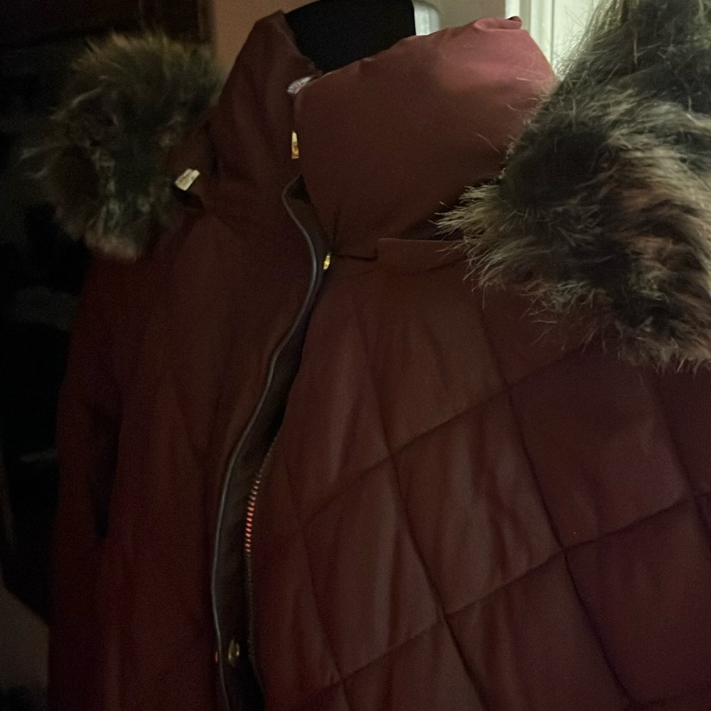Burgundy puffer coat good condition
